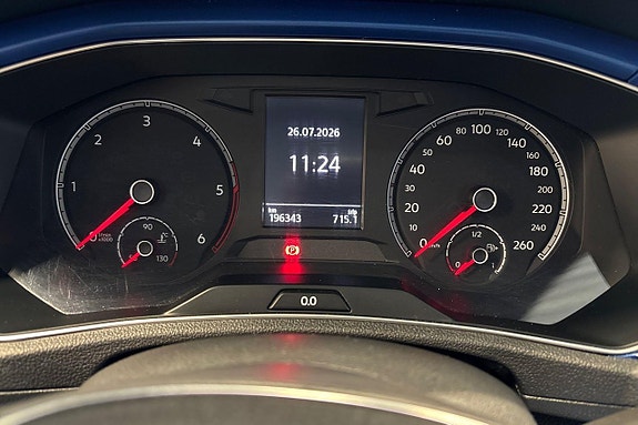 Volkswagen T-Roc 21 of 23