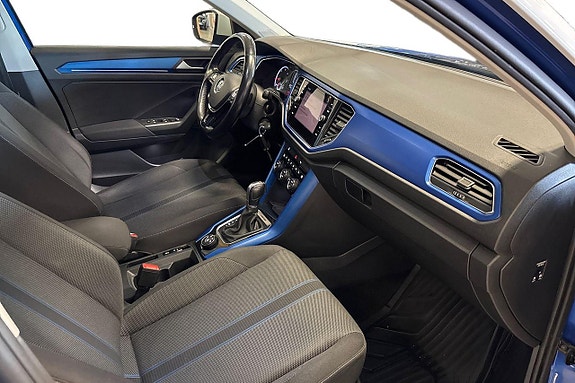 Volkswagen T-Roc 9 of 23
