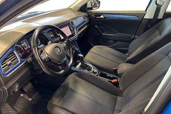 Volkswagen T-Roc 10 of 23