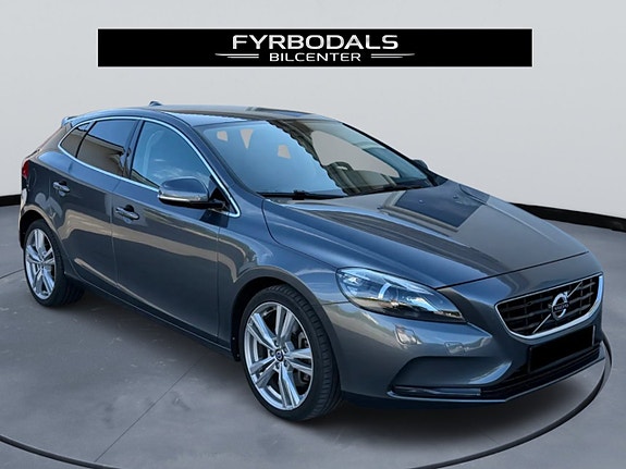 Volvo V40 13 of 30