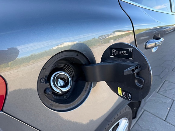 Volvo V40 19 of 30