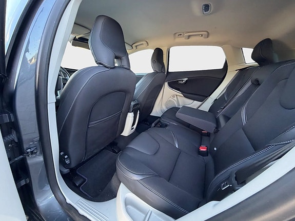 Volvo V40 26 of 30
