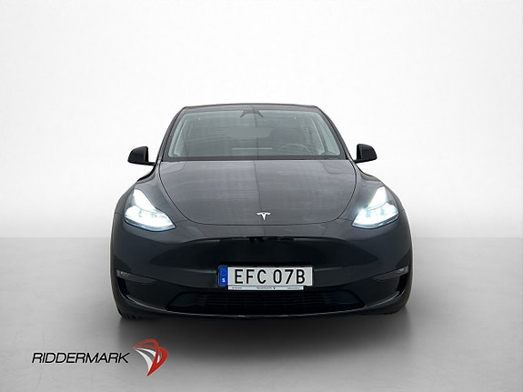 Tesla Model Y 2 of 5