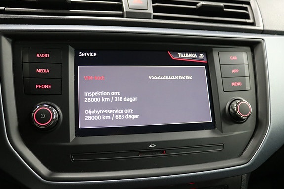 Seat Arona 9 of 20