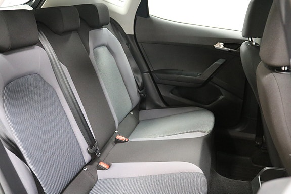 Seat Arona 11 of 20