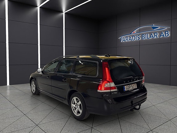 Volvo V70 3 of 5