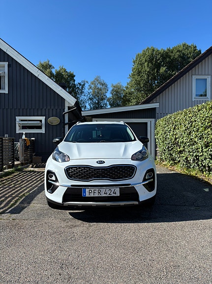 Kia Sportage 2 of 5