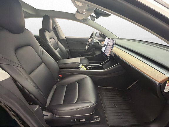 Tesla Model 3 25 of 30