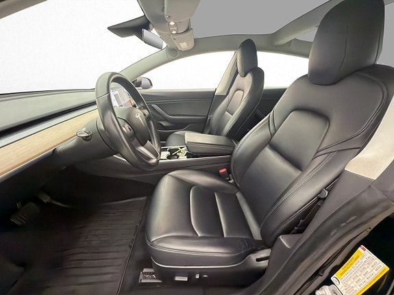 Tesla Model 3 11 of 30