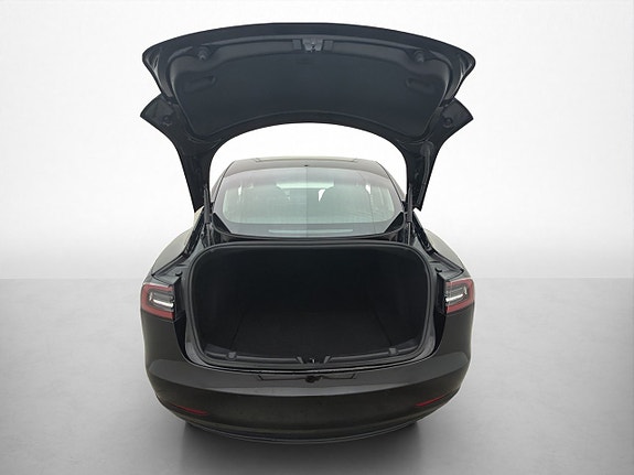 Tesla Model 3 28 of 30