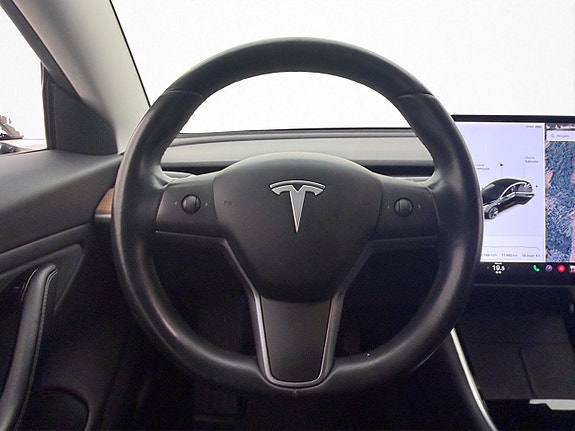 Tesla Model 3 14 of 30