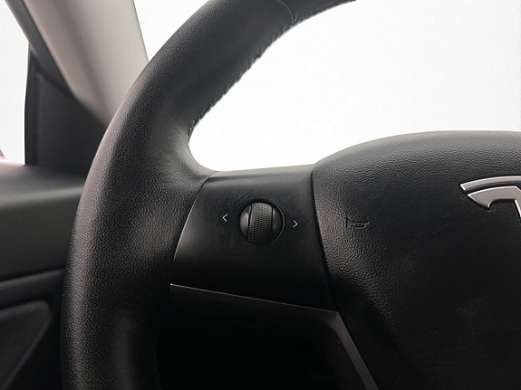 Tesla Model 3 13 of 30