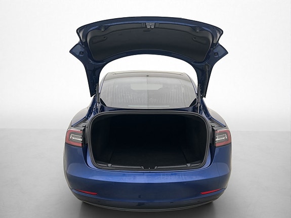 Tesla Model 3 27 of 30