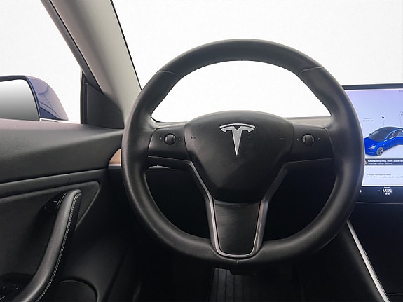 Tesla Model 3 14 of 30