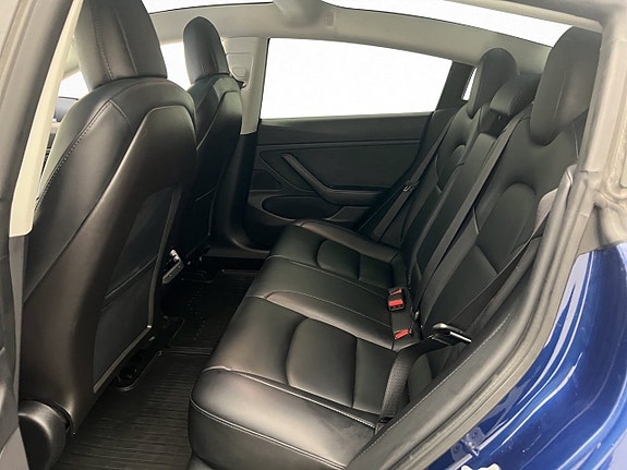 Tesla Model 3 26 of 30