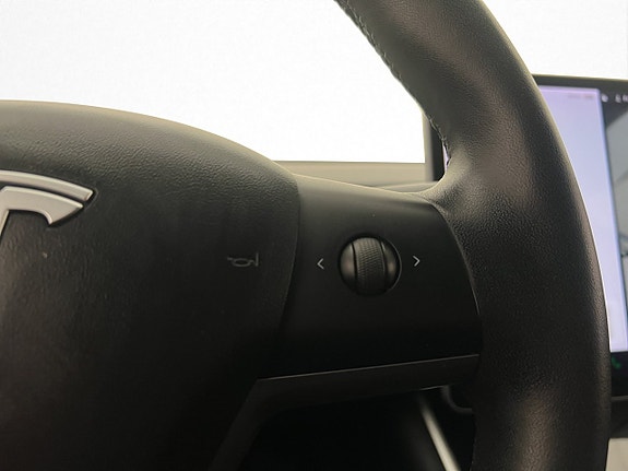 Tesla Model 3 15 of 30