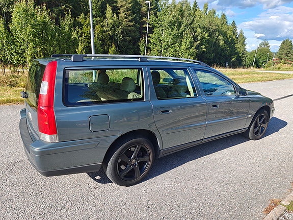 Volvo V70 5 of 5