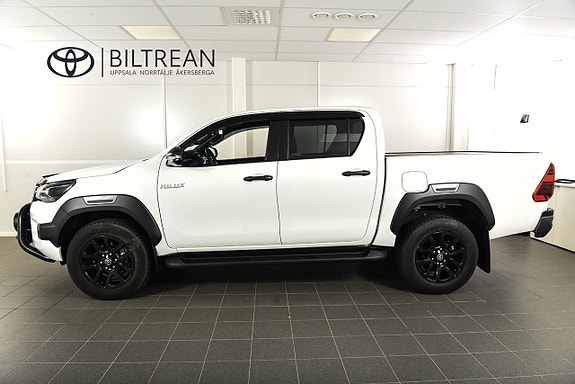 Toyota HiLux 3 of 24