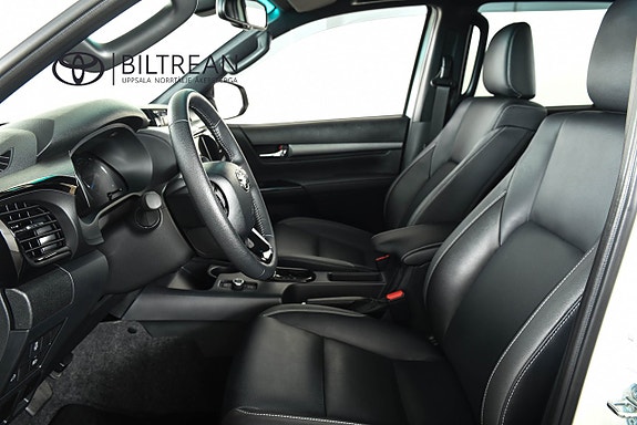Toyota HiLux 7 of 24