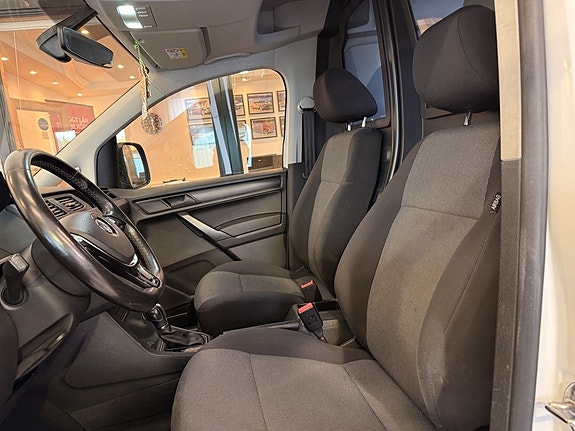 Volkswagen Caddy Maxi 17 of 21