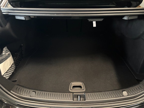 Mercedes-Benz E63 24 of 25