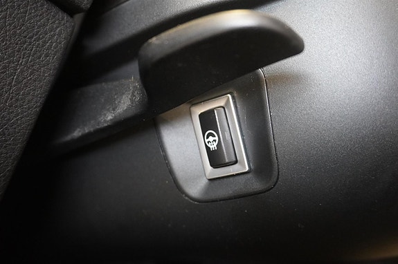 BMW 118i 9 of 14