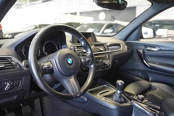 BMW 118i 6 of 14
