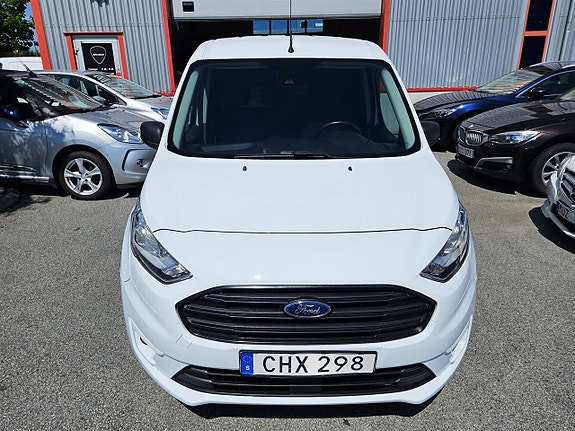Ford Transit Connect 3 of 5