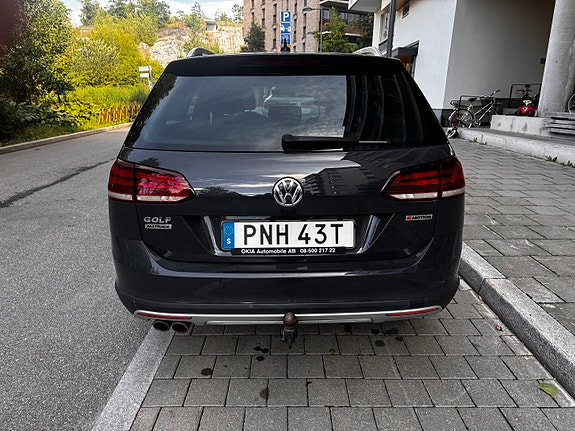 Volkswagen Golf Alltrack 4 of 5