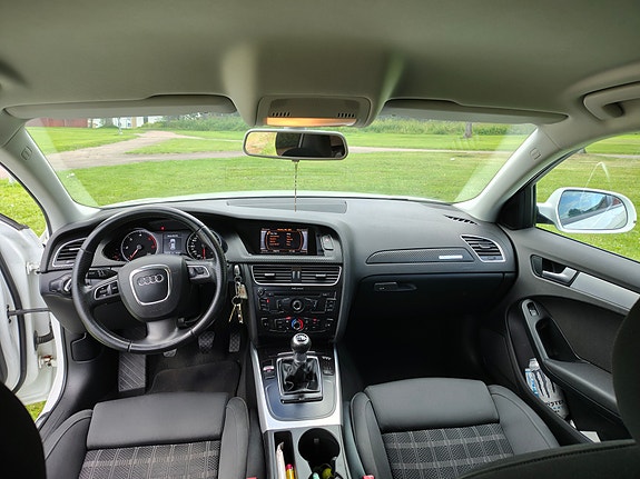 Audi A4 7 of 9