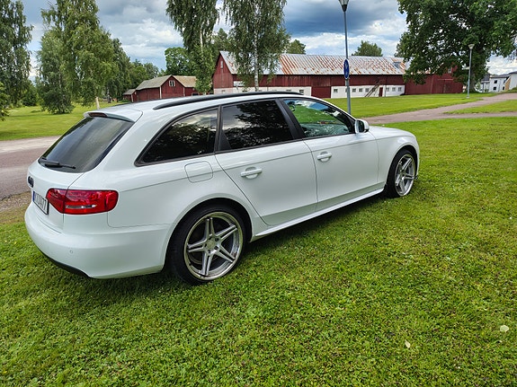 Audi A4 4 of 5