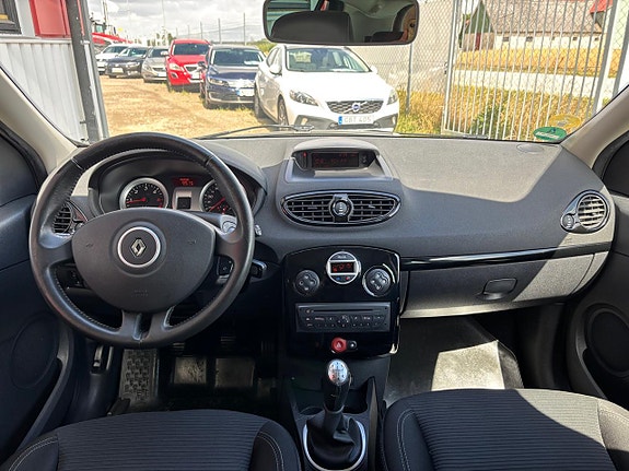 Renault Clio 9 of 20