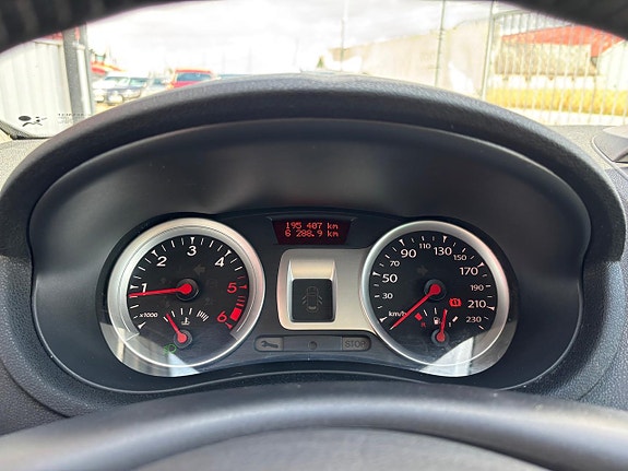 Renault Clio 12 of 20