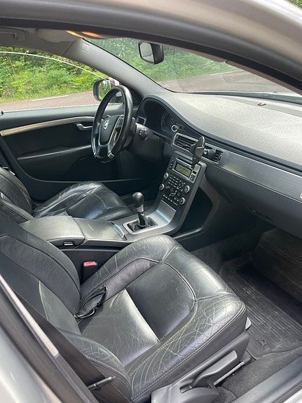 Volvo V70 5 of 5