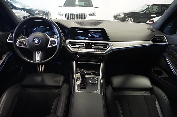 BMW 330e 11 of 24