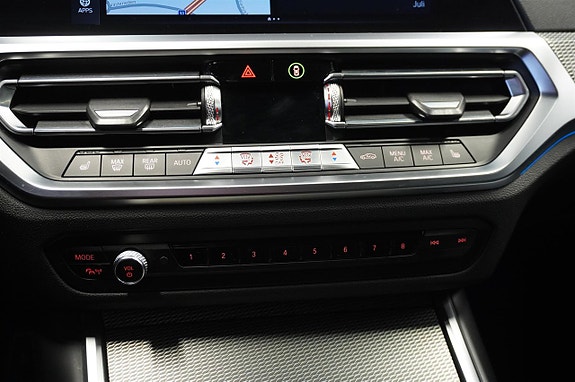 BMW 330e 21 of 24