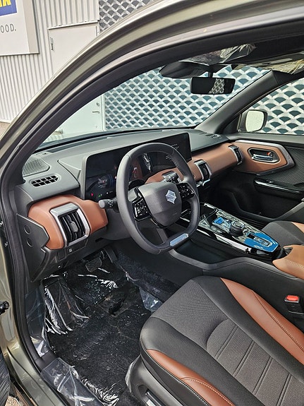 Suzuki eVitara 11 of 14