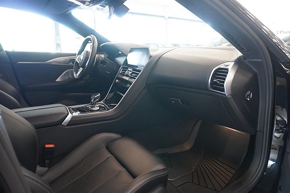 BMW M850i 6 of 13