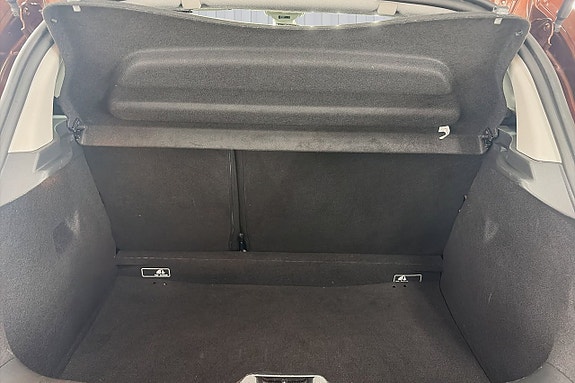 Renault Clio 18 of 18