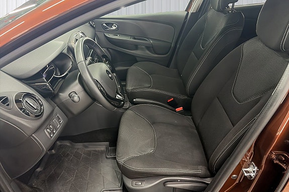 Renault Clio 15 of 18
