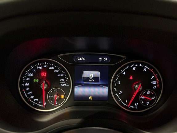 Mercedes-Benz B200 12 of 18