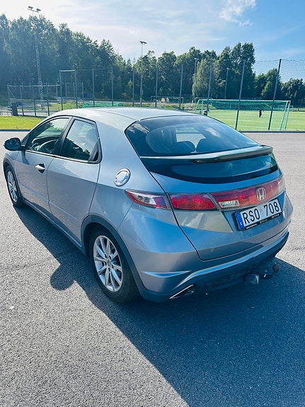 Honda Civic 2 of 5