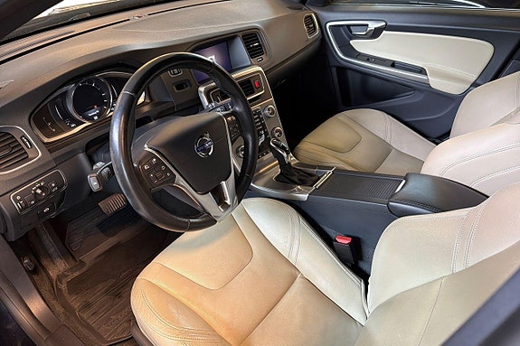 Volvo V60 10 of 23