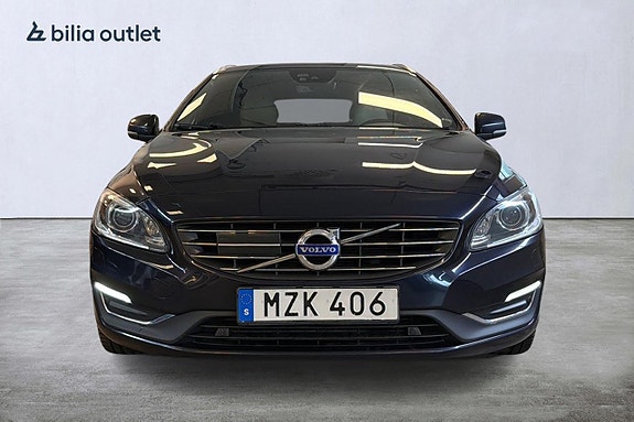 Volvo V60 2 of 5