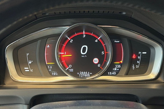 Volvo V60 14 of 23