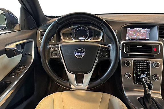 Volvo V60 13 of 23