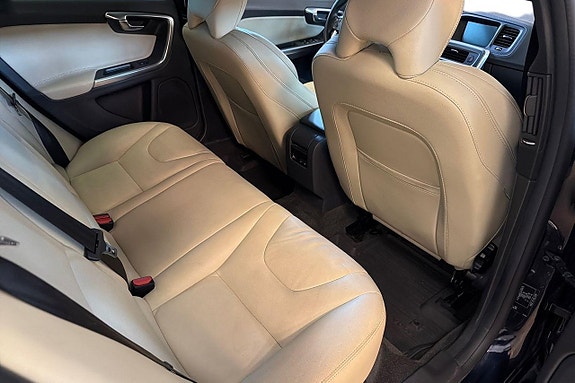 Volvo V60 20 of 23