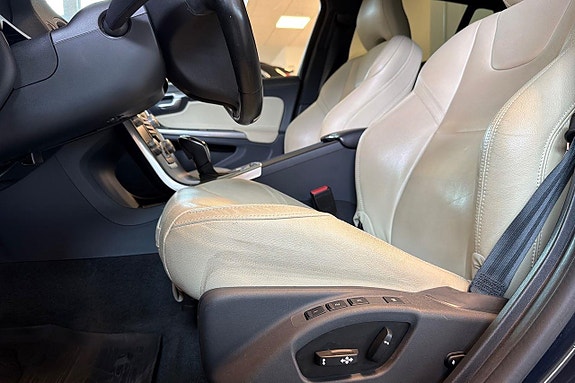 Volvo V60 11 of 23