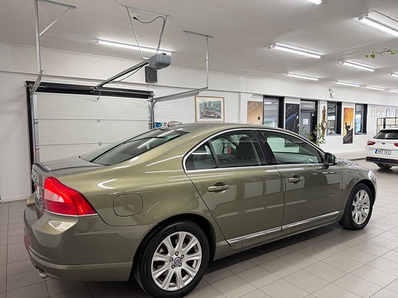 Volvo S80 9 of 30