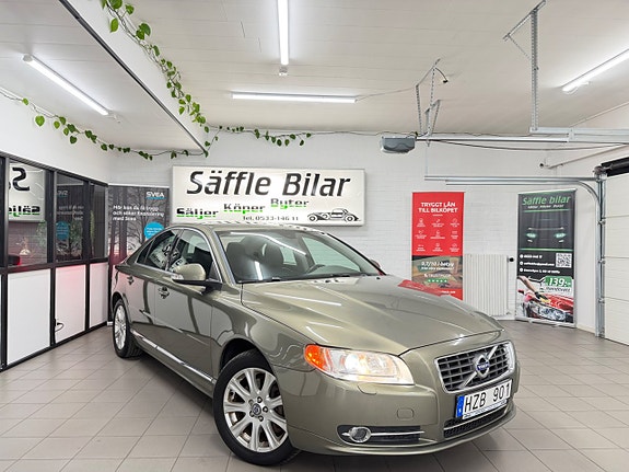Volvo S80 4 of 5